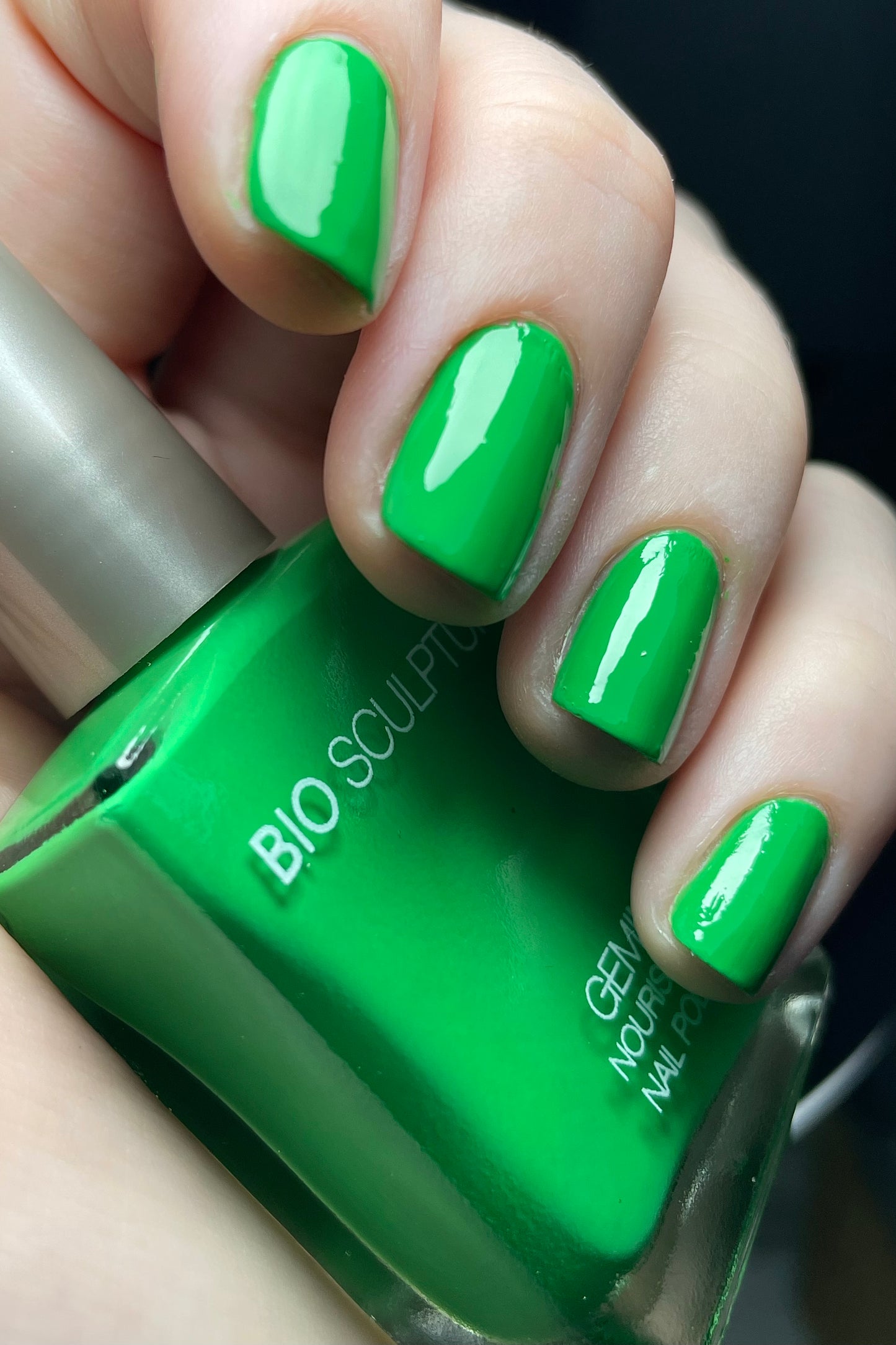 NO.305 VERDE NAIL POLISH