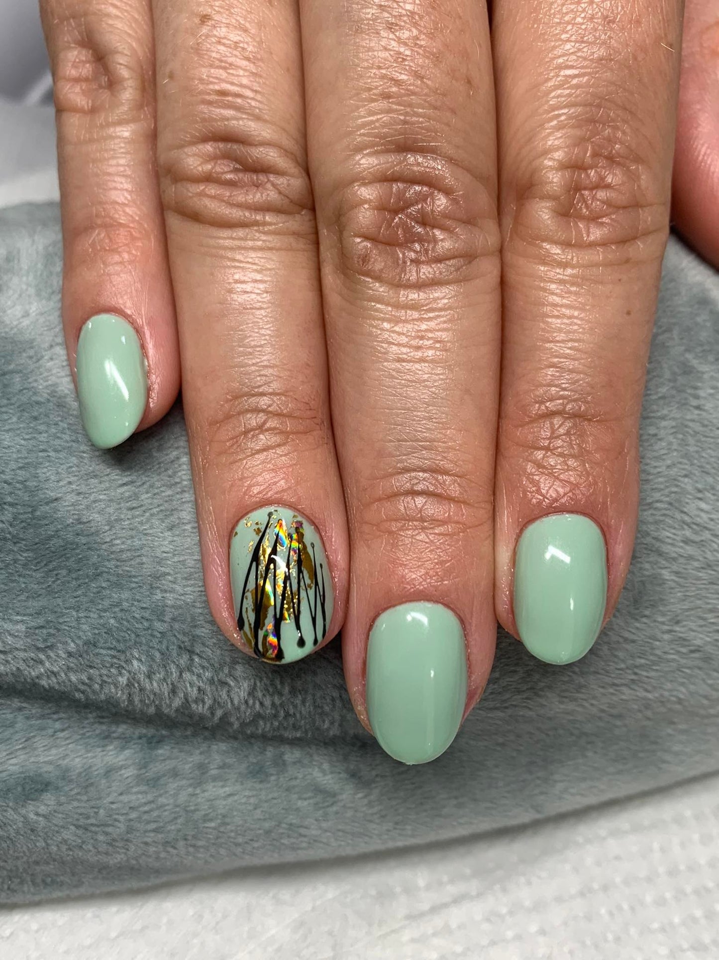 NO.100 - PISTACHIO GREEN