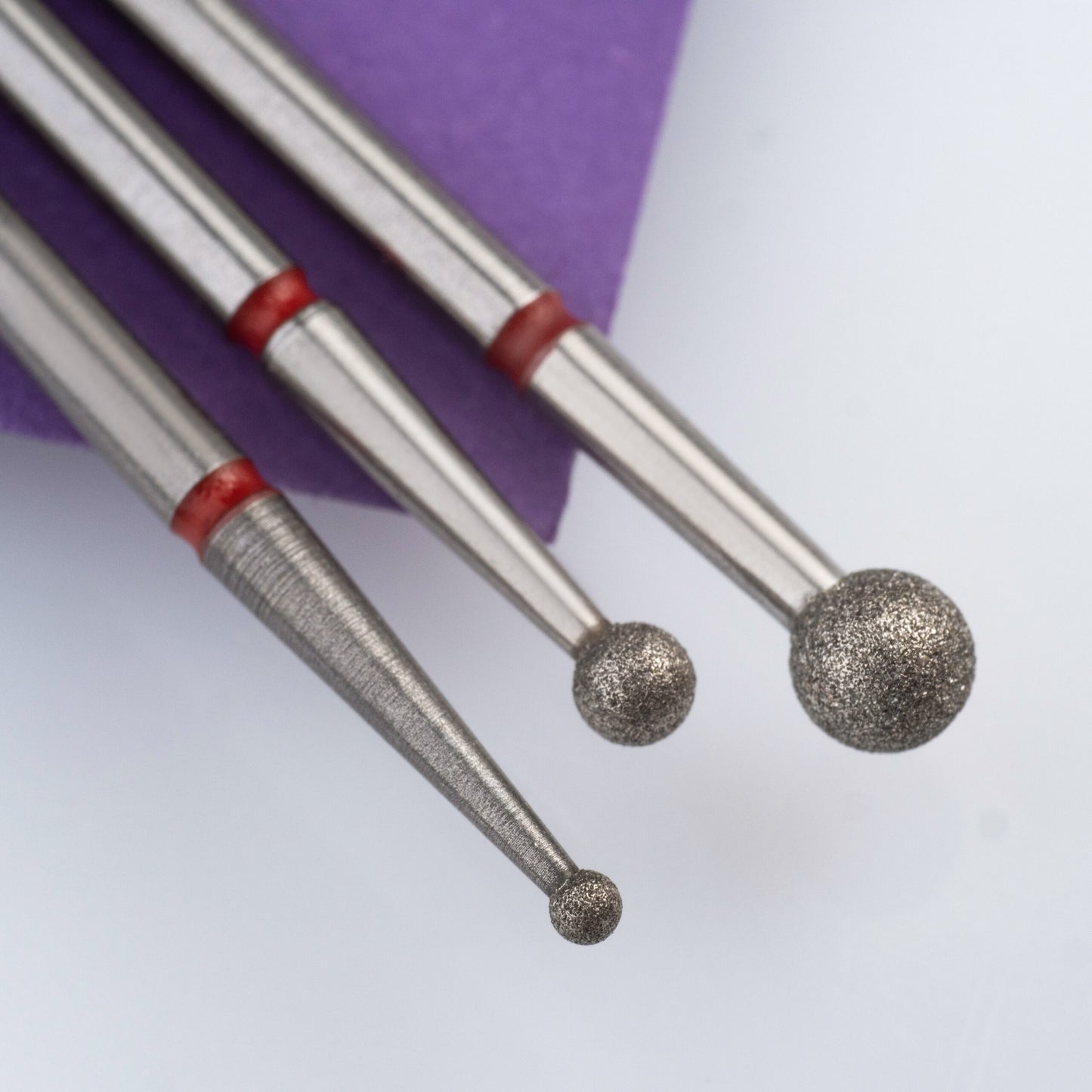 HBD-001RD Diamond bur “ball” red 3.5mm - Head The Beauty Tools